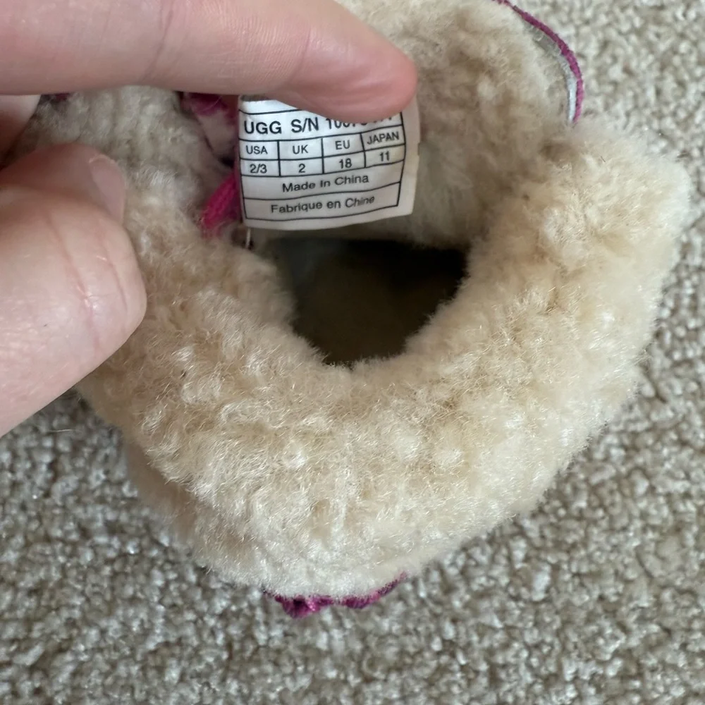 Ugg Sparrow High Top Baby Girl Booties Moccasins Infant Sz 2/3